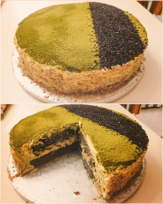 Foto della creazione «Torta Mousse al Sesamo Nero e The Matcha»
