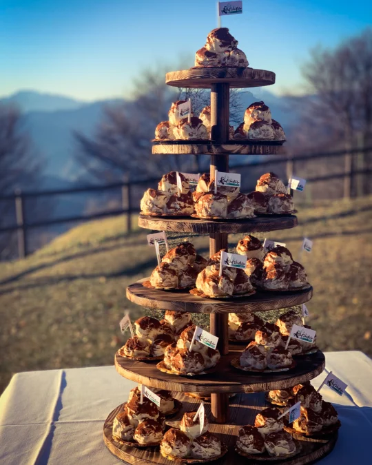 Foto della creazione «Profiterol al gusto tiramisù»