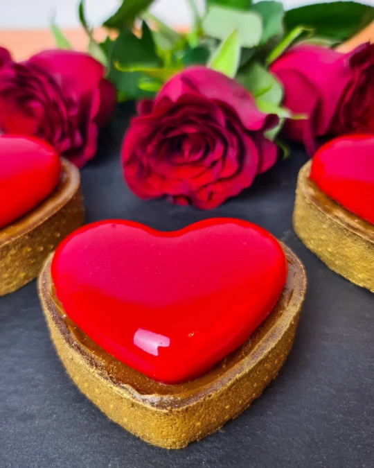 Foto 2 di 3 della creazione «My valentine's cake»