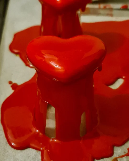 Foto 3 di 3 della creazione «My valentine's cake»